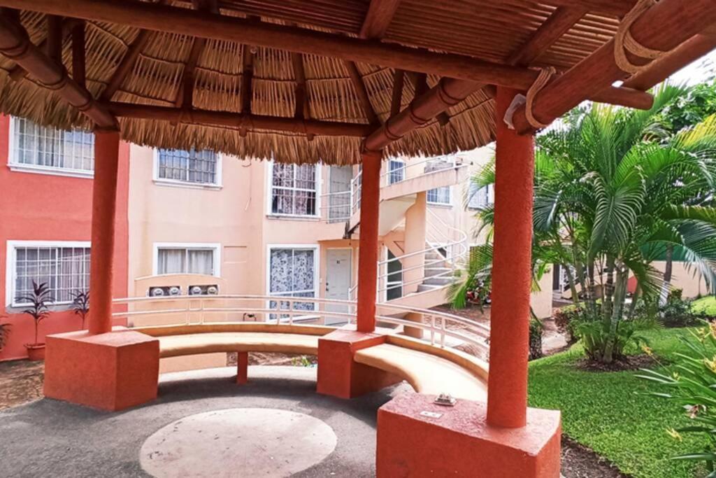 Ixtapa Al Mejor Precio, "Casa Las Conchas" 지와타네호 외부 사진