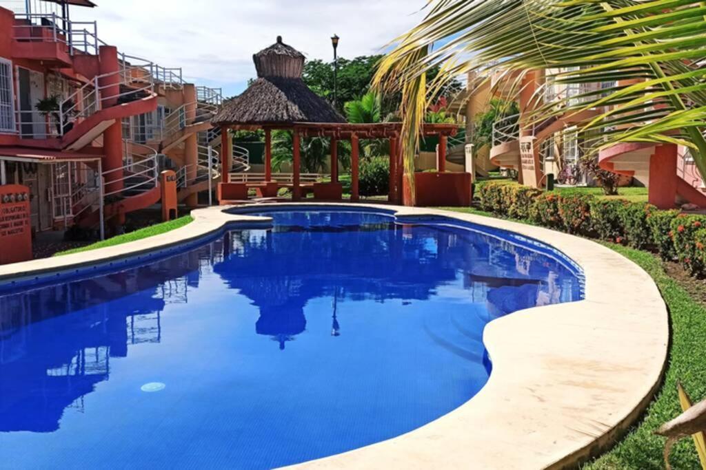 Ixtapa Al Mejor Precio, "Casa Las Conchas" 지와타네호 외부 사진