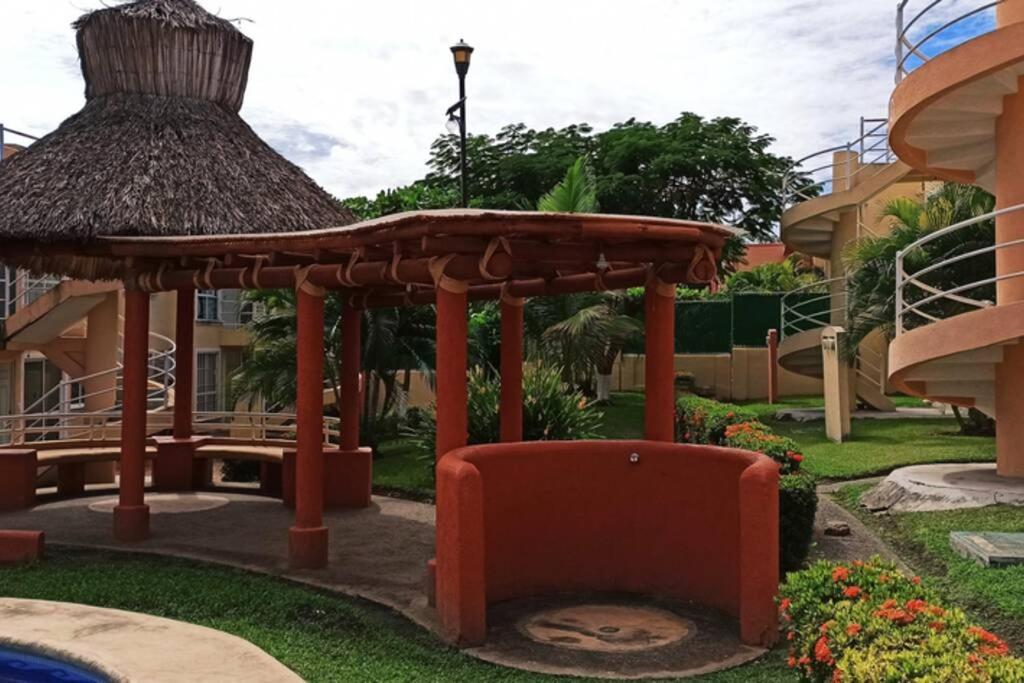Ixtapa Al Mejor Precio, "Casa Las Conchas" 지와타네호 외부 사진