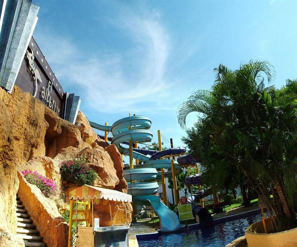 Ixtapa Al Mejor Precio, "Casa Las Conchas" 지와타네호 외부 사진
