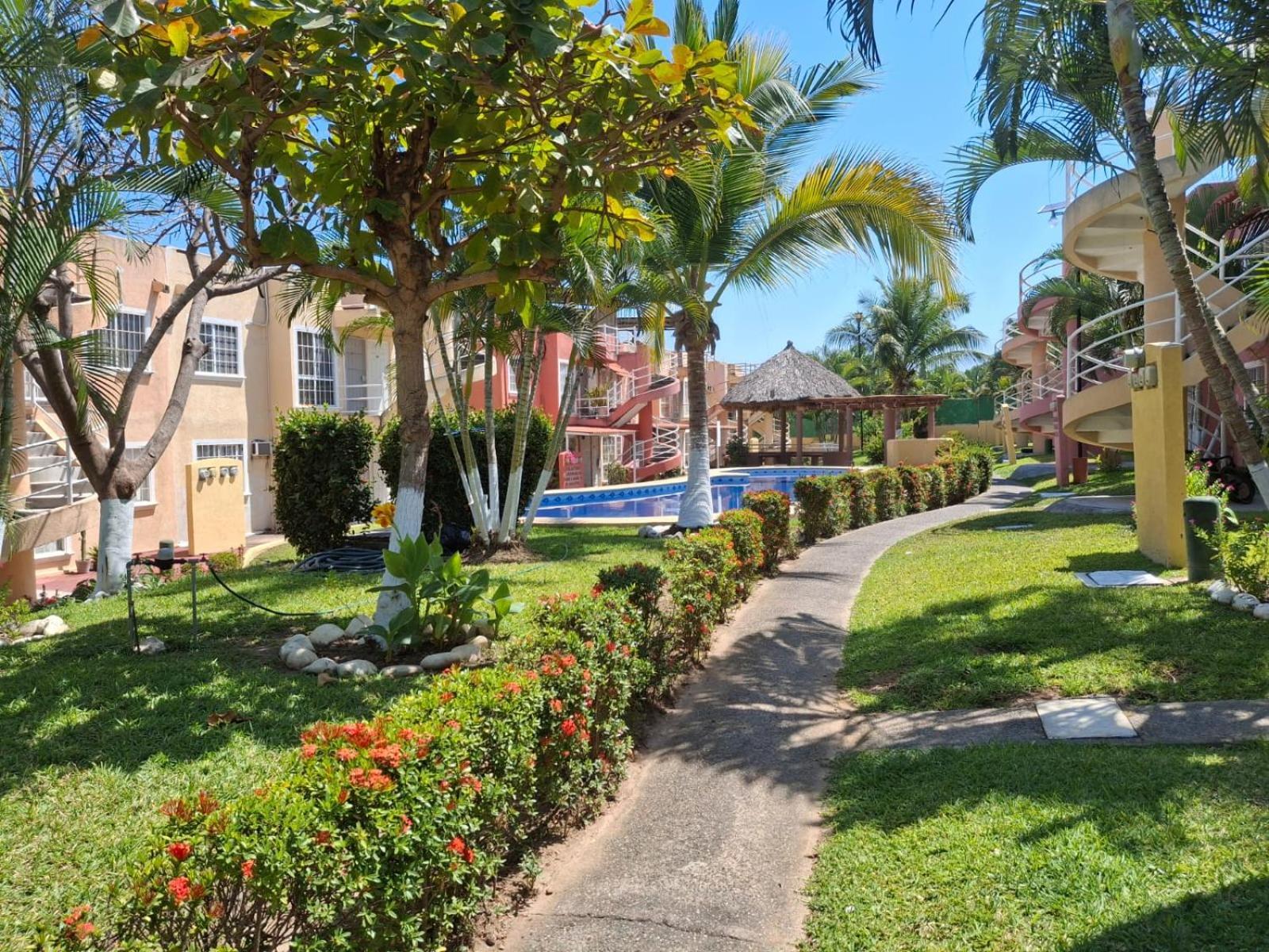 Ixtapa Al Mejor Precio, "Casa Las Conchas" 지와타네호 외부 사진